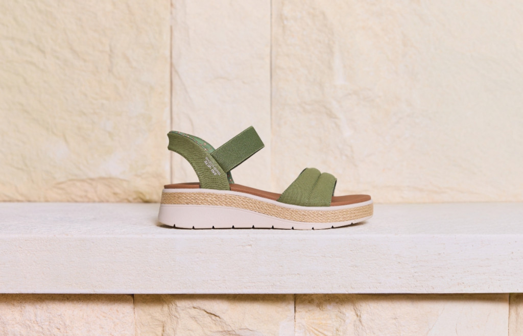 Skechers Hands Free Slip-ins® Technology